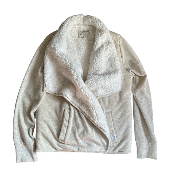Abercrombie & Fitch Jackets & Blazers - Abercrombie & Fitch Oatmeal Heathered Sherpa Lined Jacket Size Medium